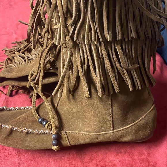 Minnetonka Fringed Suede Moccasin Boots - Picture 7 of 11